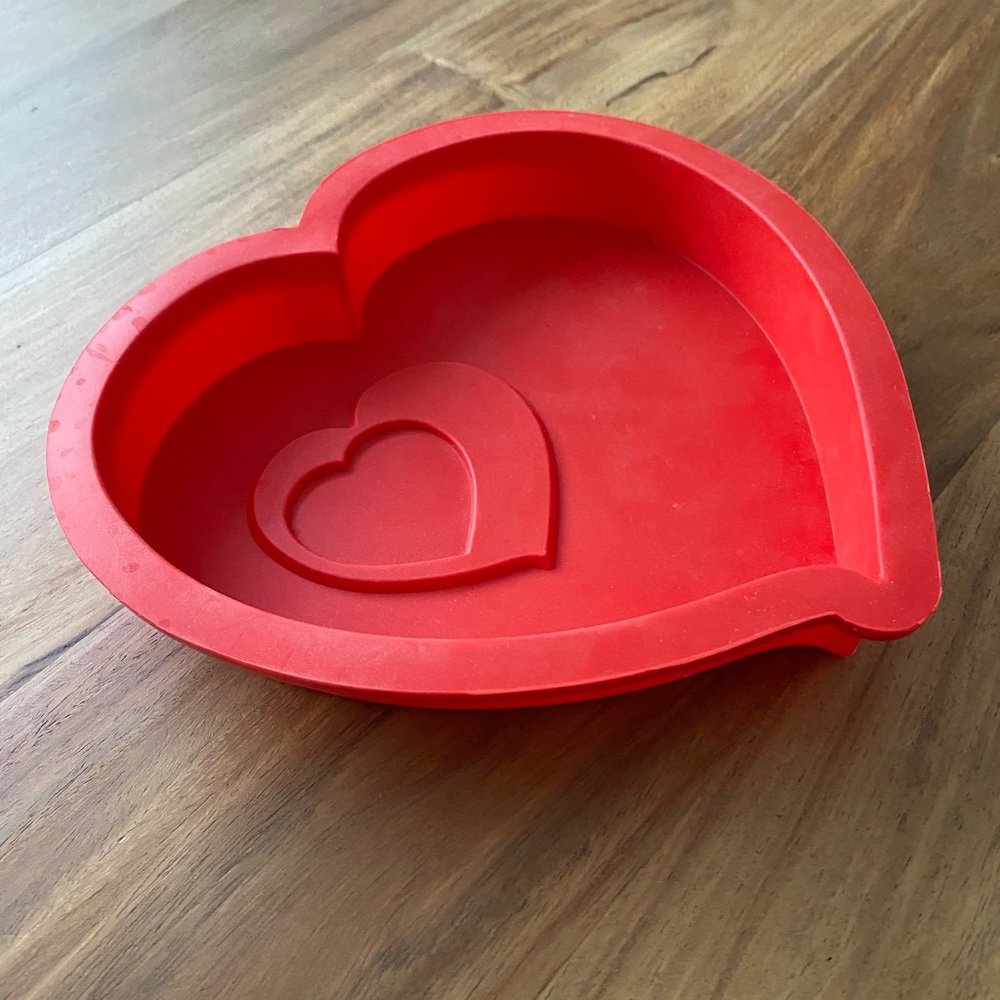 Heart shaped cake mold